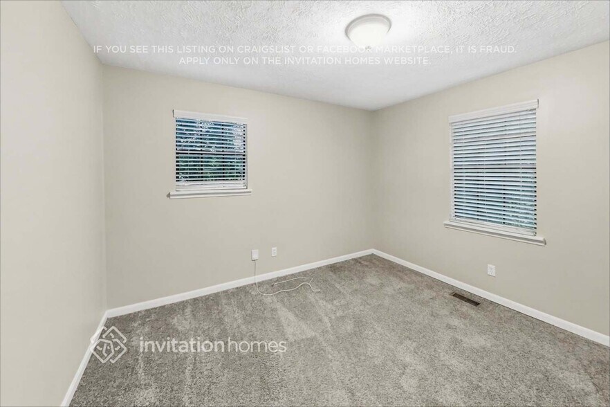 Building Photo - 216 S Sequoya Dr