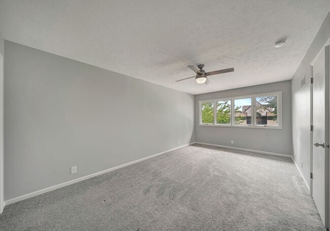 Building Photo - 5563 Canterbury Ln