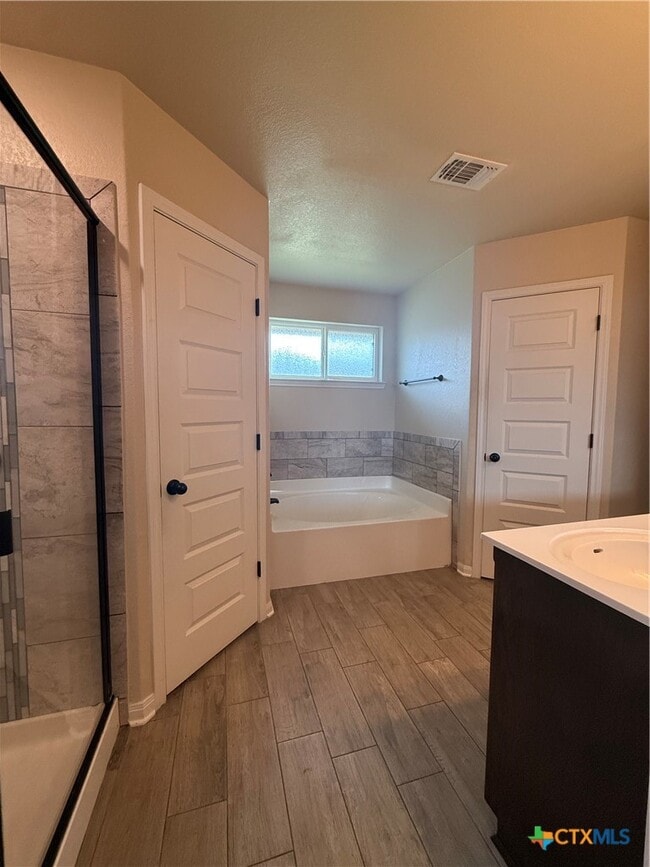 Building Photo - 7702 Blue Nile Dr