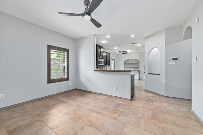 Building Photo - 5115 Whitebridge Ln