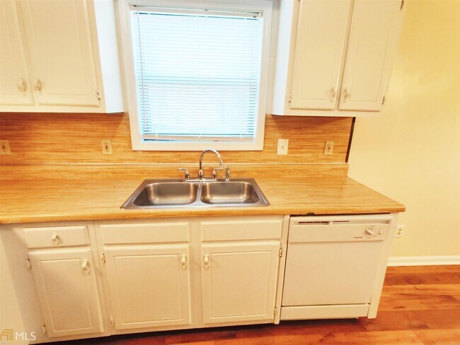 Building Photo - 1455 Belle Meade Ct