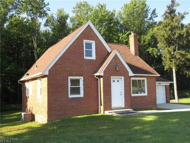 Building Photo - 6424 N Ridge Rd