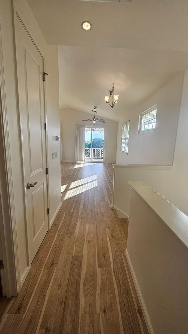 Building Photo - Amazing Home in Moana Estate