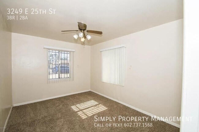 Building Photo - Great 3 bed 2 bath near UofA/ downtown Tuc...