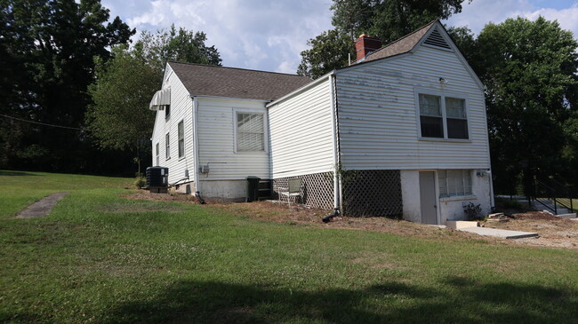Building Photo - 1016 Wickford Rd