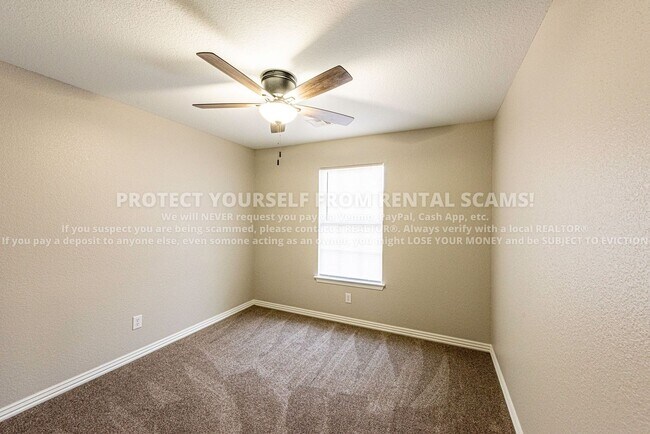 Building Photo - 758 W Breeze Cove