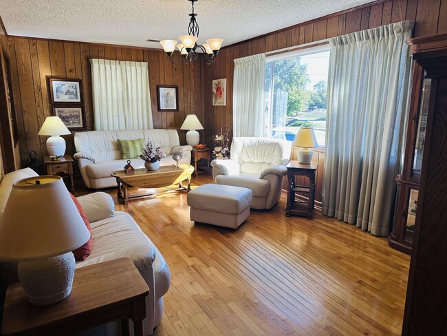 Building Photo - 3285 Munford Giltedge Rd