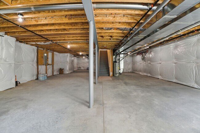 Building Photo - 105 Phoebe St