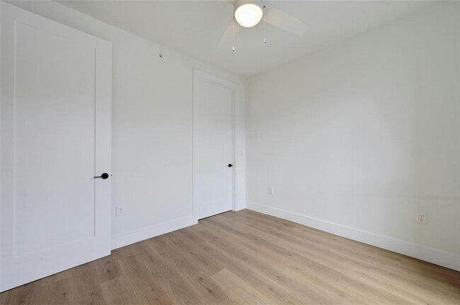 Building Photo - 1701 Simond Ave Ave