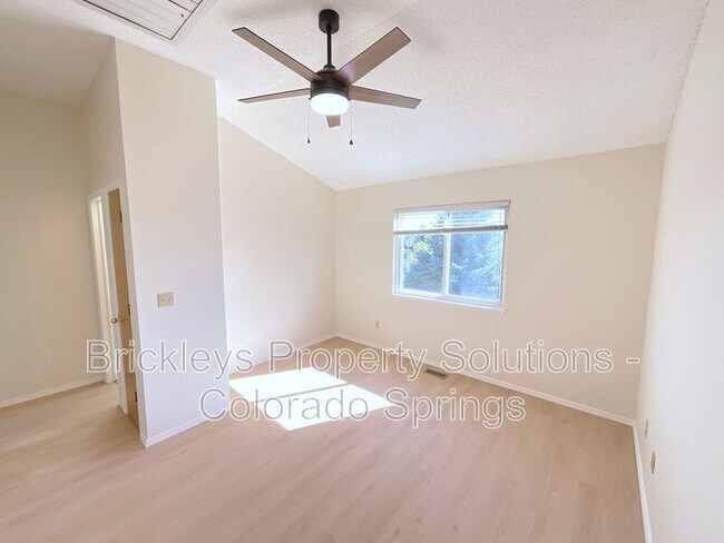 Building Photo - 7993 Scarborough Dr