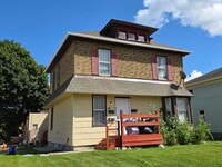 Building Photo - 114 N Park St