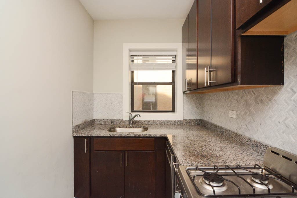 Building Photo - 459 W Belden Ave