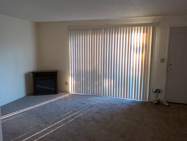 living room - 15510 6th Ave SW