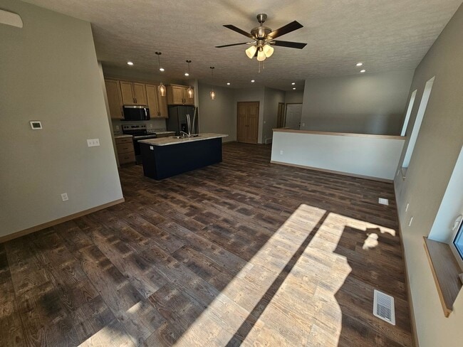 Building Photo - Tunis Drive Townhomes