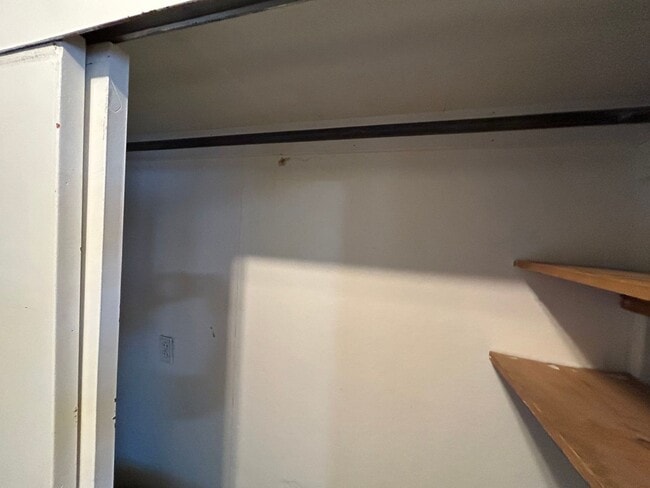 Building Photo - 821 W Main St