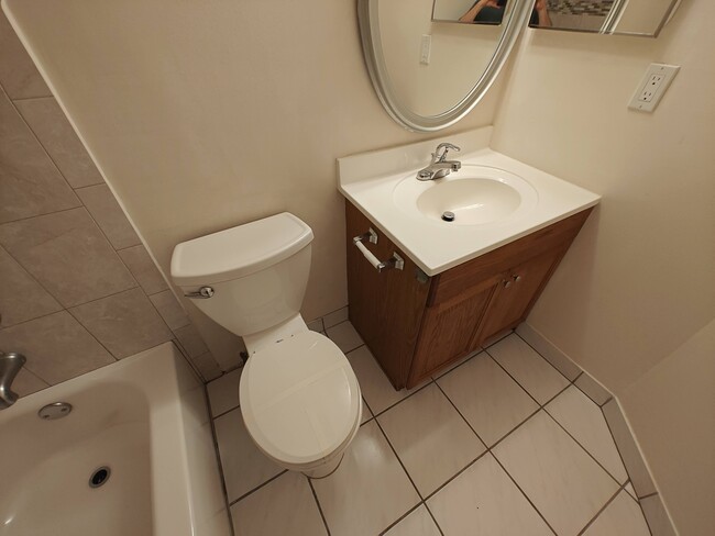 Building Photo - 8750 Royal Palm Blvd