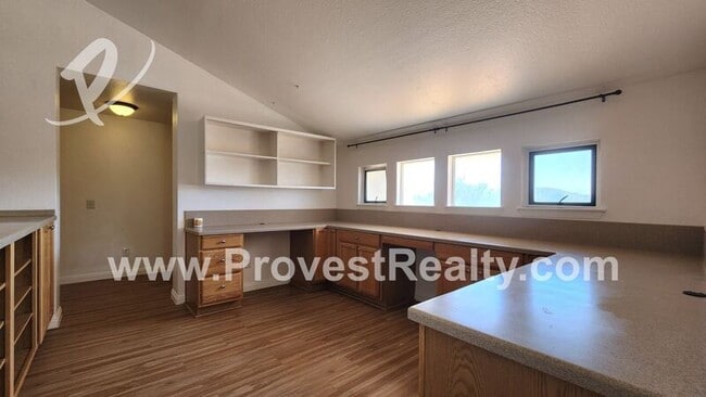 Building Photo - 12490 Iroquois Rd