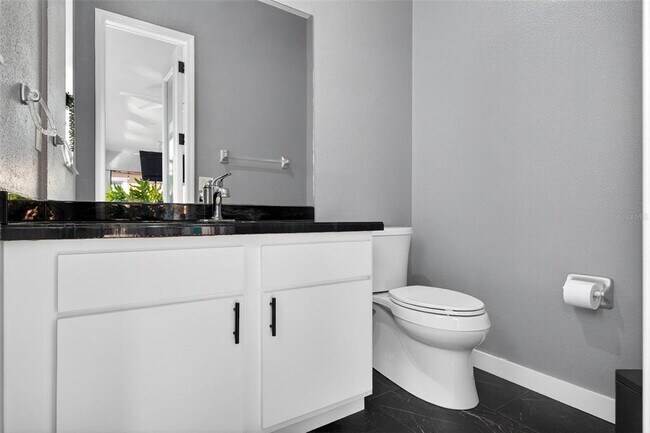 Building Photo - 8111 Santa Rosa Ct