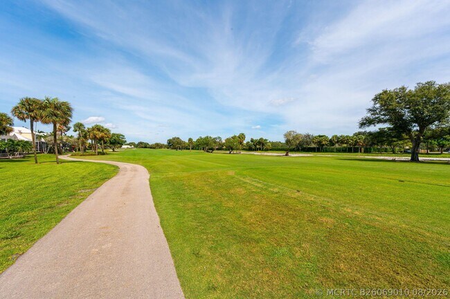 Building Photo - 17282 Bermuda Village Dr
