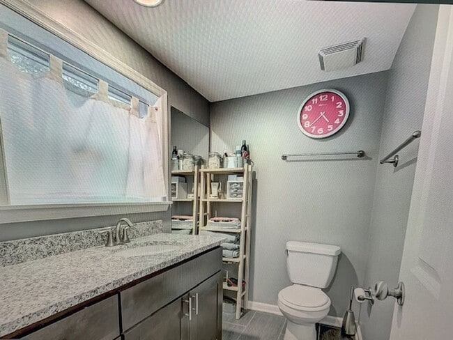 Building Photo - New Price!  Fed Hill Luxury Townhome  ROOFTOP DECKS!