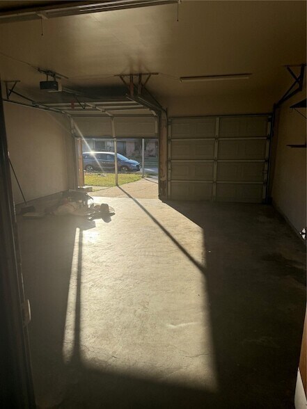 Building Photo - 2609 Raspberry Ln