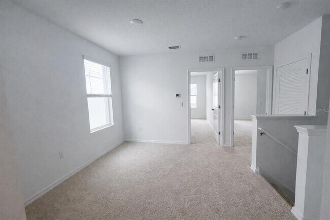 Building Photo - 32463 Weathered Oak Dr