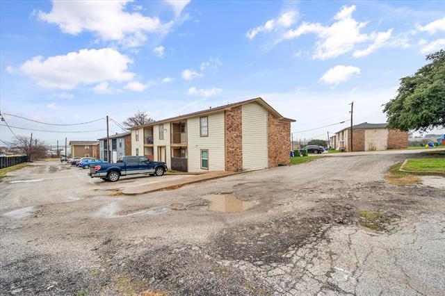 Building Photo - 8000 Cambridge Cir
