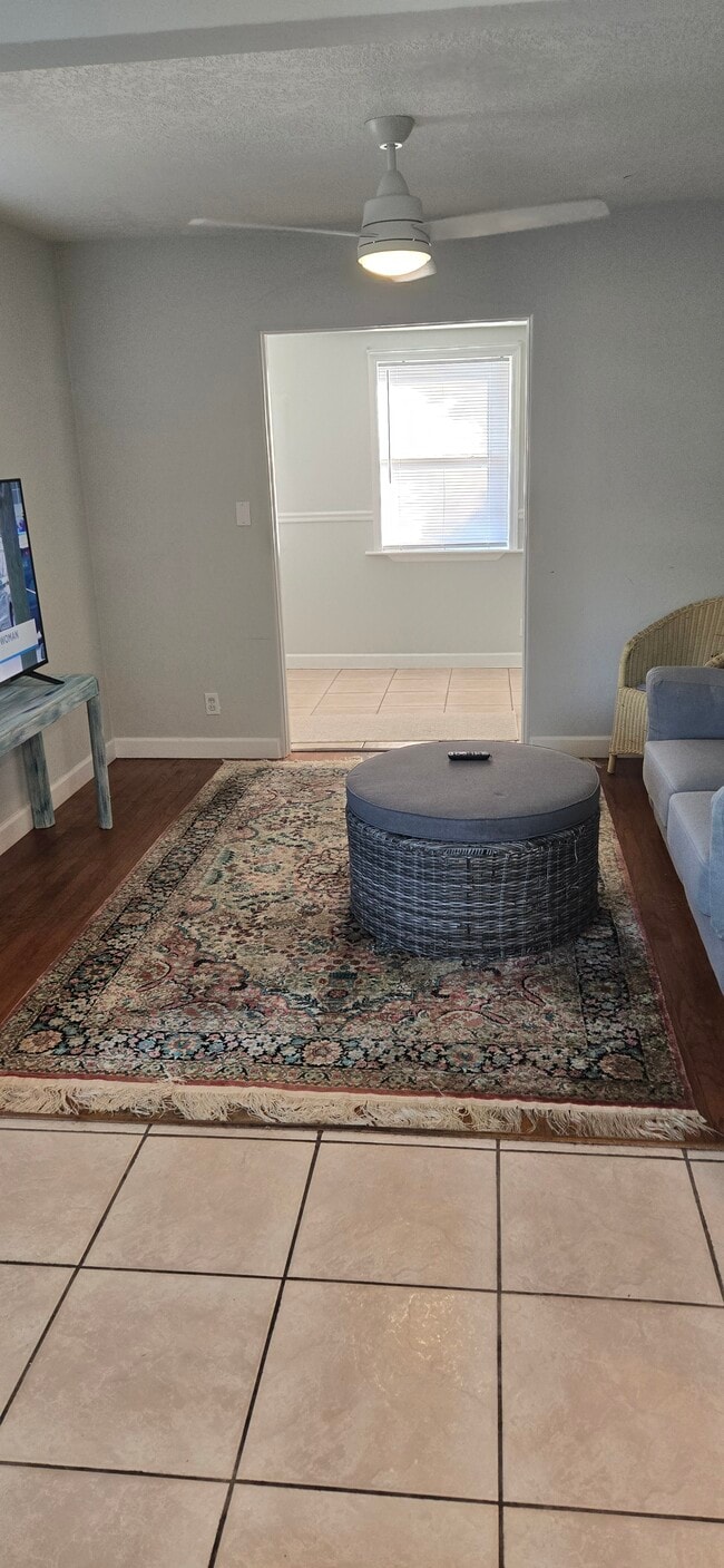 Building Photo - 5455 5th Ave S