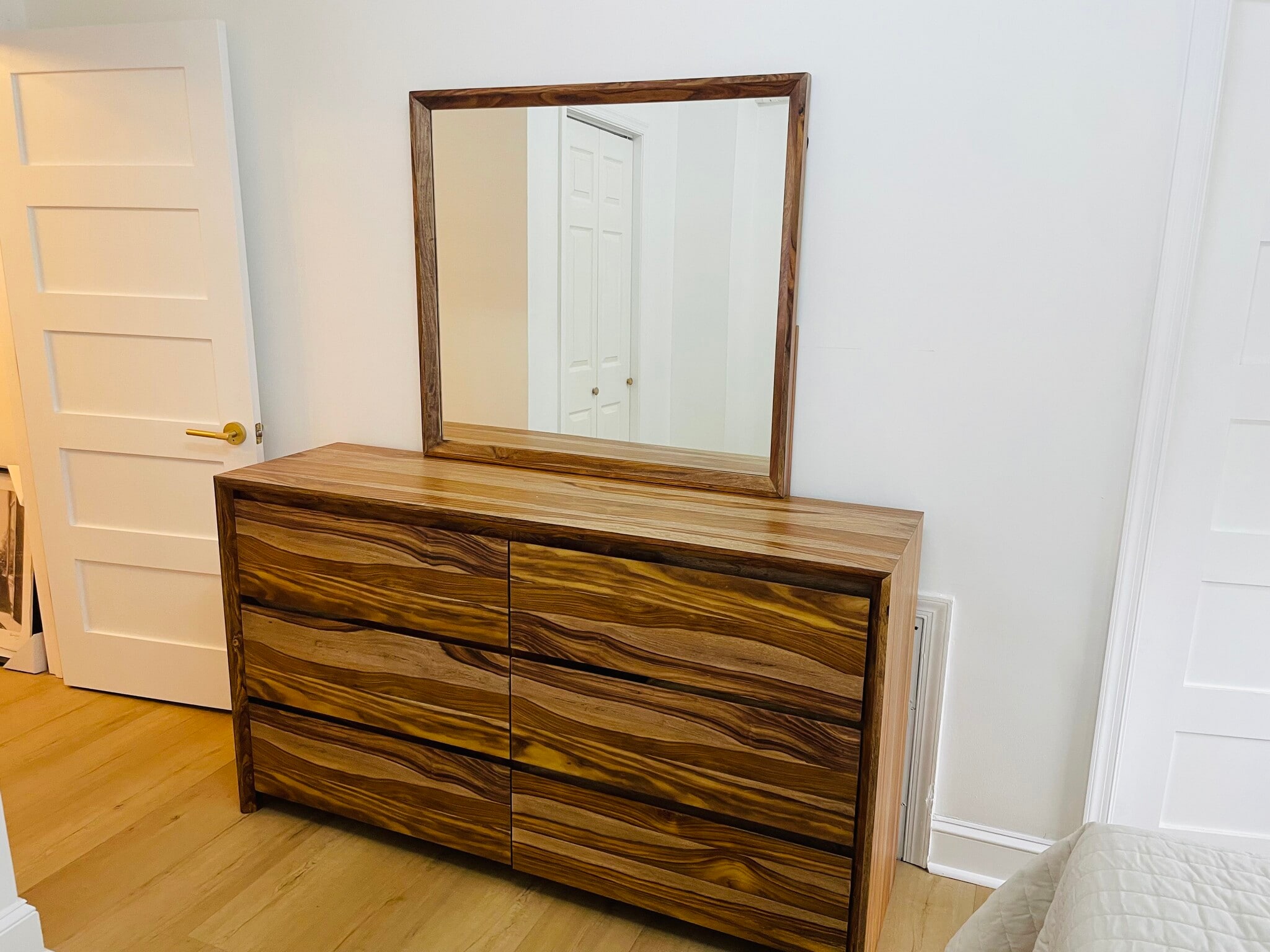 Building Photo - 313 C St SE