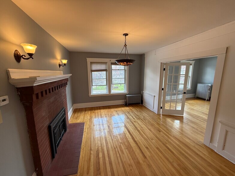 Building Photo - 612 Grove St