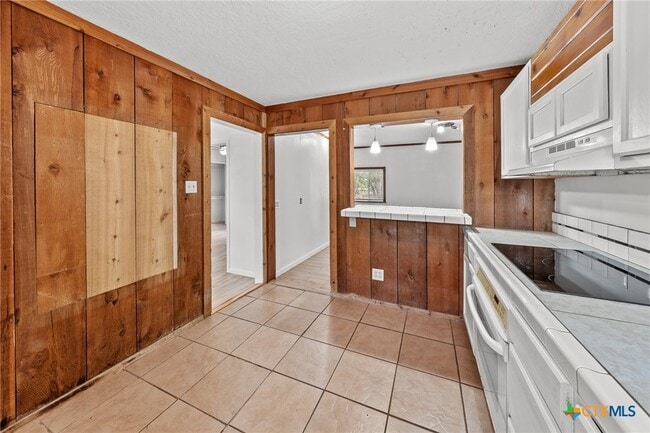 Building Photo - 301 Tatum Rd