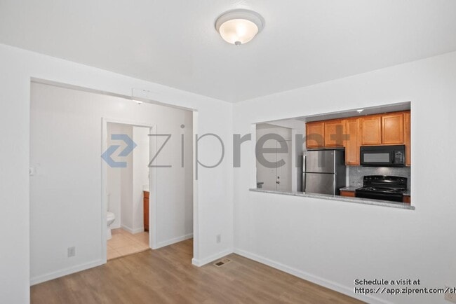 Building Photo - 29213 Dixon St