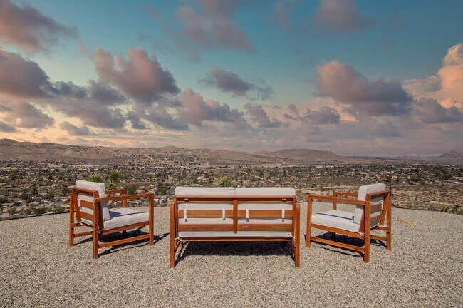 Building Photo - 57710 Piute Trail
