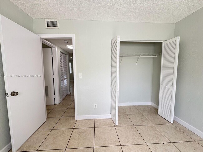 Building Photo - 400 NW 65th Ave