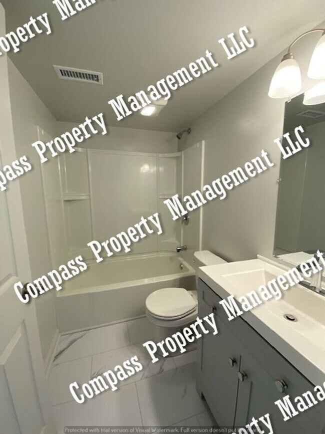Building Photo - $1645 - 4 Bed, 2 Bath Home - Parkesburg