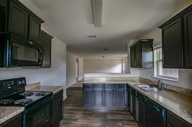 Building Photo - 149 Proclamation Ave