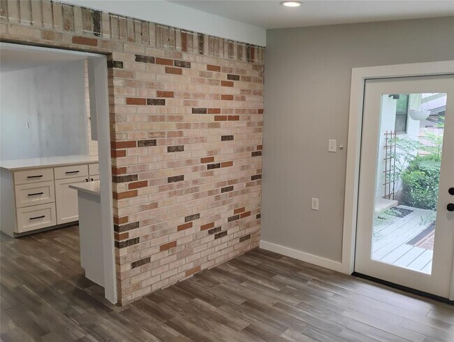 Building Photo - 103 Laurel Ridge