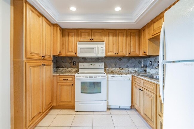 Building Photo - 13618 Greenfield Dr