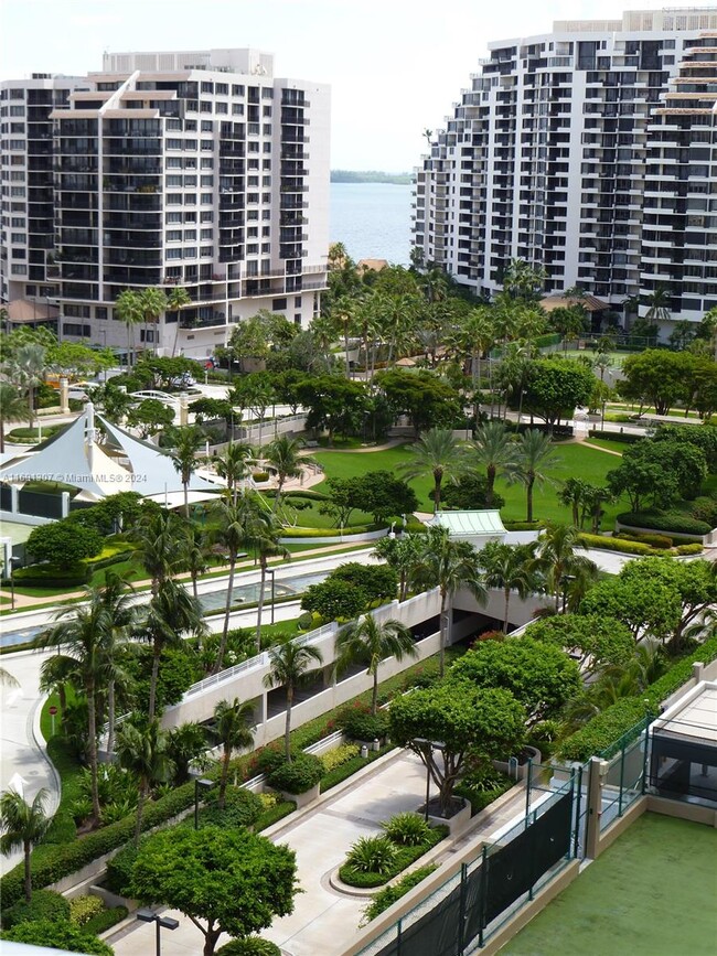 Building Photo - 901 Brickell Key Blvd