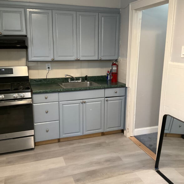 Building Photo - 4137 Boyd Ave