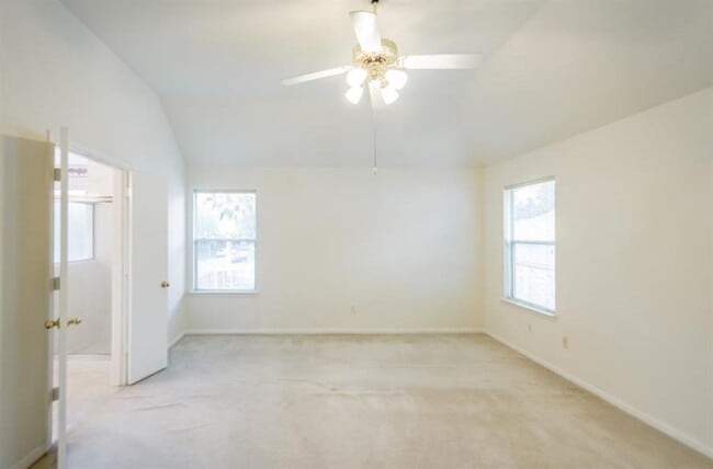 Building Photo - 15903 Timber Chase Dr