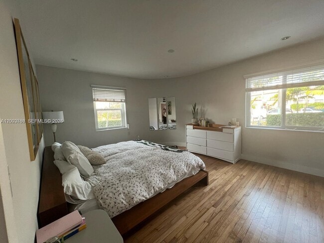 Building Photo - 685 SW 19th Rd