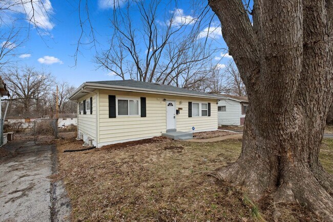 Building Photo - Now Available – Section 8 Welcome