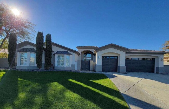 Building Photo - 5 Curie Ct