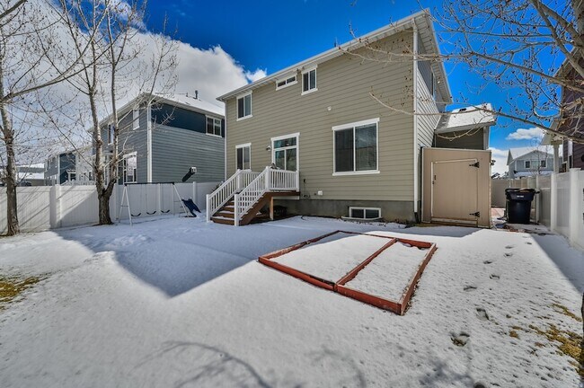 Building Photo - 794 Star Spangled Dr