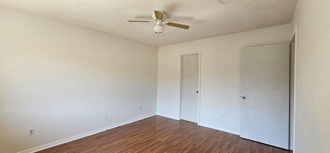 Building Photo - 11841 Spring Grove Dr