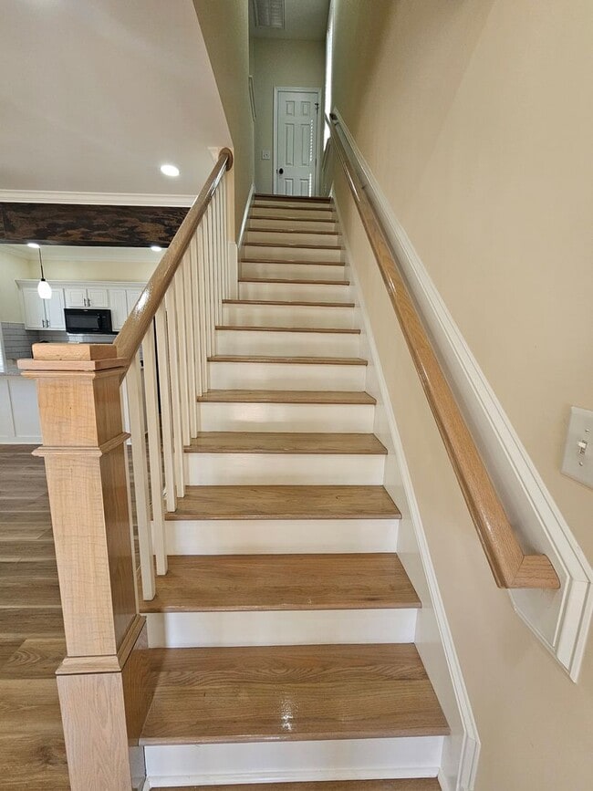 Building Photo - 1009 Rountree Ave SE