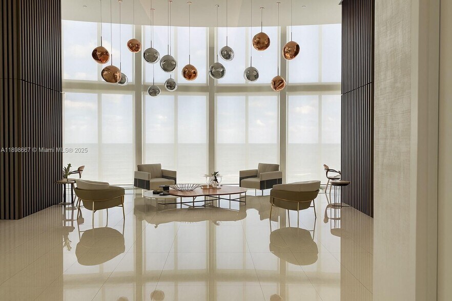 Building Photo - 15901 Collins Ave