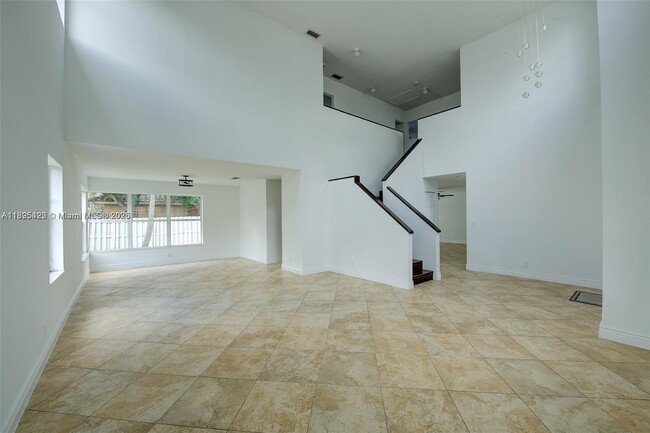 Building Photo - 4,600 1127 sw 4104th way