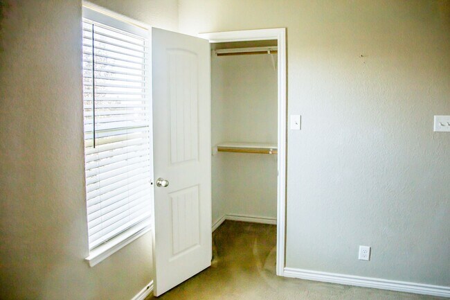 Building Photo - For Lease – $2,100/month | $2,250 Security...